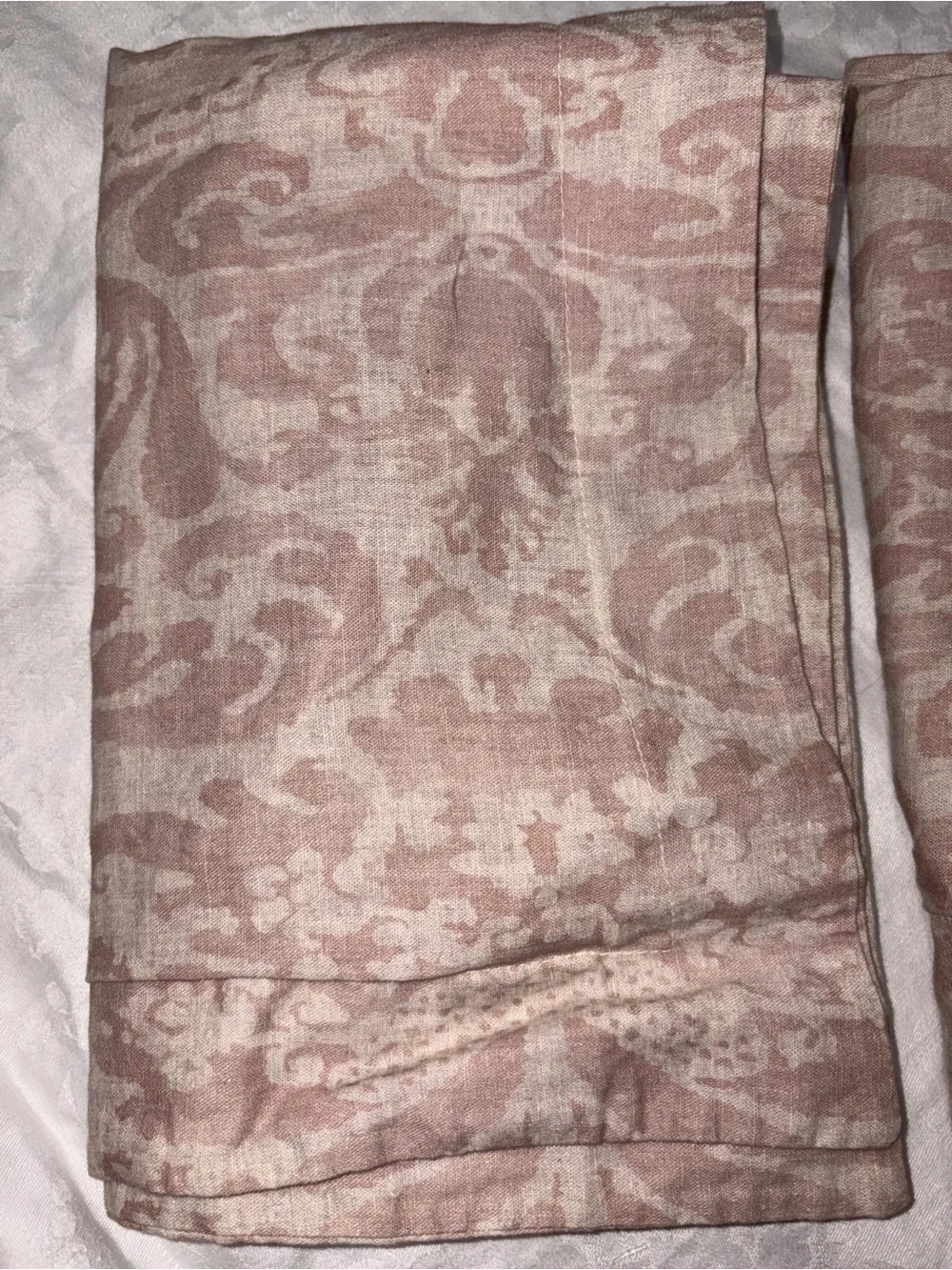 HTF Like new set of 2 Pottery Barn Stella Damask rosewood standard shams